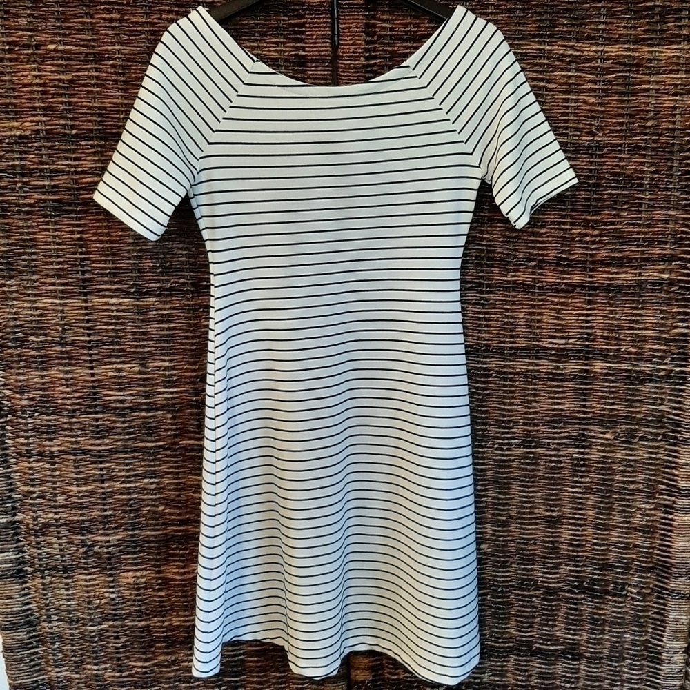 Zara Trafaluc Fit & Flare Short Sleeve Striped Mini Skater Dress White Size S